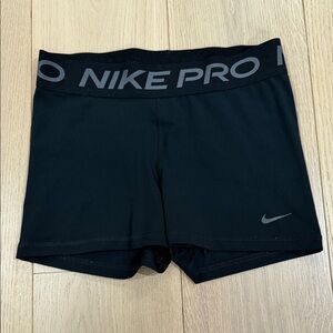 Nike Pro Black Performance Compression Shorts Women’s Medium